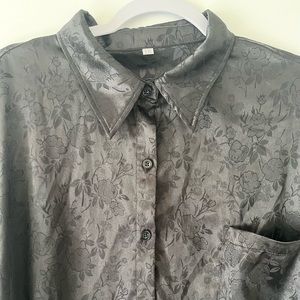 Black satin like printed button down XXL